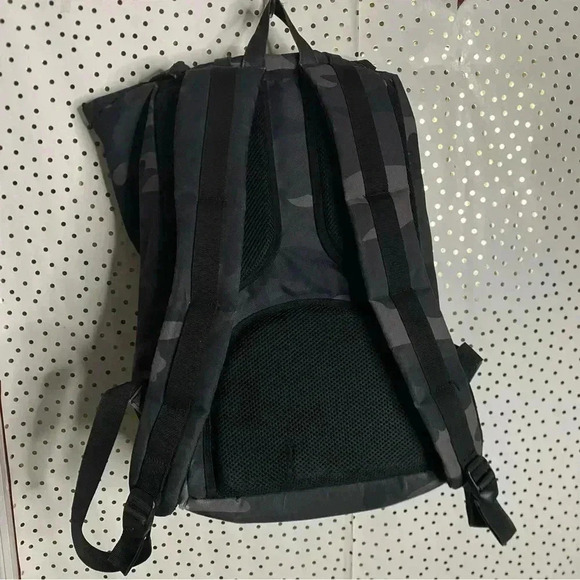 black camo herschel backpack Supply x Realtree Retreat Featuring their iconic APX camo pattern inspired by the untamed outdoors Herschel Supply Co - Camouflage-Print